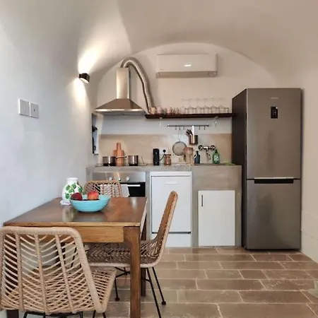 Dimora Tra Gli Ulivi * אוסטוני
